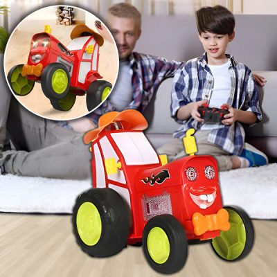 Robte kaskadérske kúsky so skákajúcim traktorom | JUMPICAR